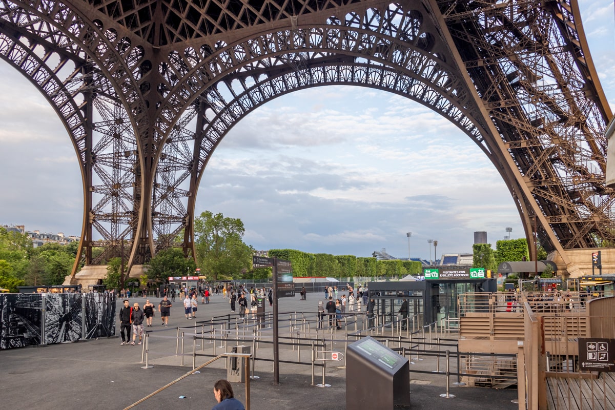 Eiffel-tower : esplanade