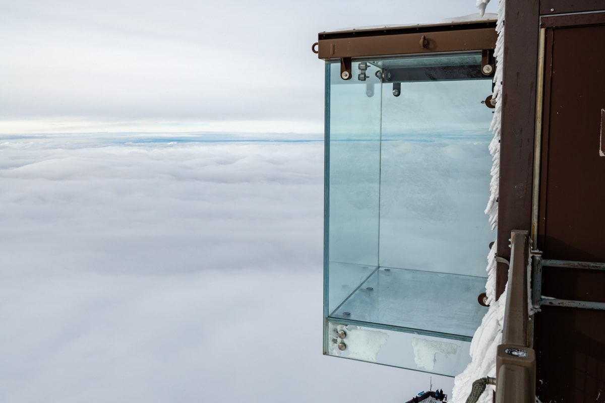 Glass cage, Aiguille du Midi in Chamonix