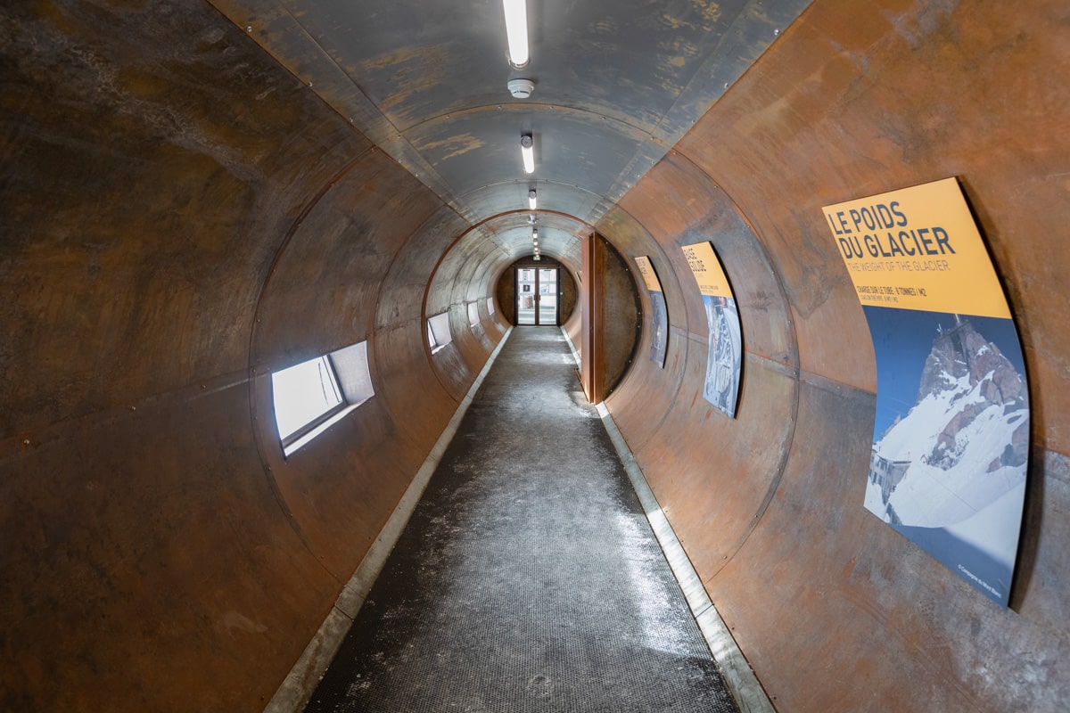 Walking in the Tube, Aiguille du Midi