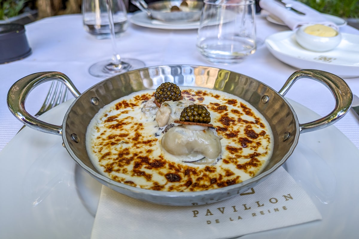 Oysters, Pavillon de la Reine, Paris